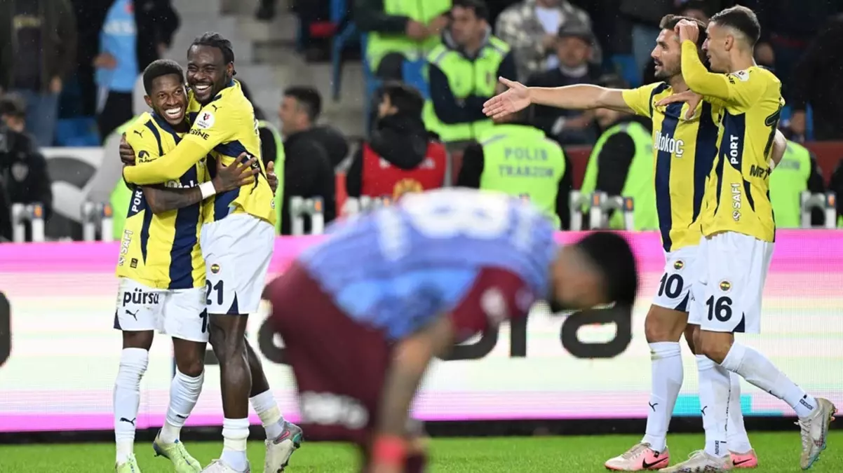 Fenerbahçe, Trabzonspor’u deplasmanda 3-2 yendi