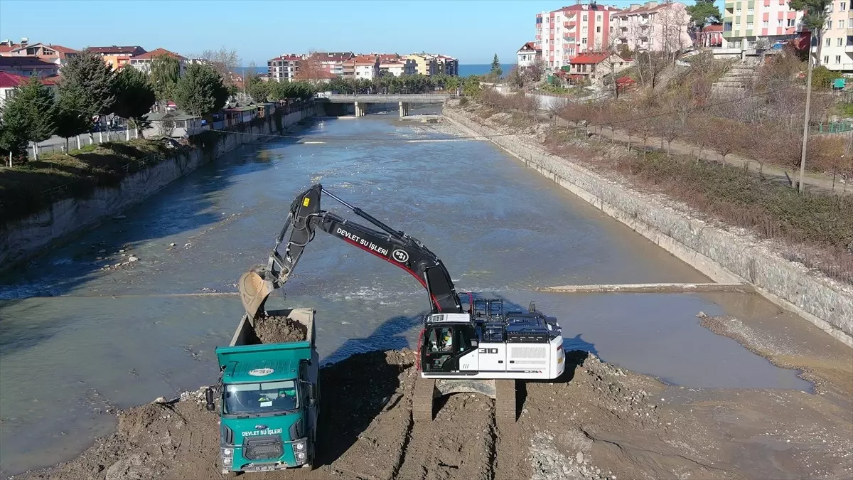 Sinop’ta Sel Önlemleri Devam Ediyor